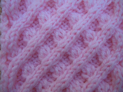 free cable knitting pattern - defined diamonds